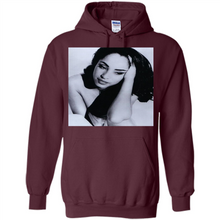 Load image into Gallery viewer, Sade Adu Supreme Musician Hypebeast