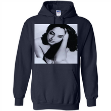 Load image into Gallery viewer, Sade Adu Supreme Musician Hypebeast
