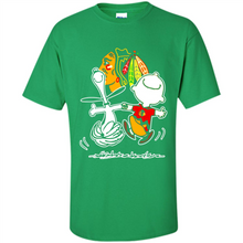 Load image into Gallery viewer, Charlie Brown &amp; Snoopy - Chicago Blackhawks# pukas-store