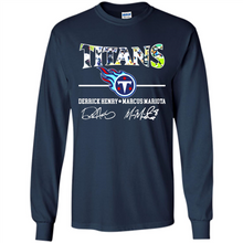 Load image into Gallery viewer, Tennessee Titans Derrick Henry Marcus Mariota Signatures Football